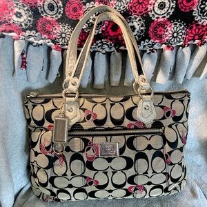 Vintage Coach Poppy Signature Hearts Glam Large Tote Bag Gray And Black Canvas